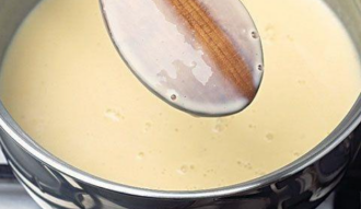 English Custard Sauce